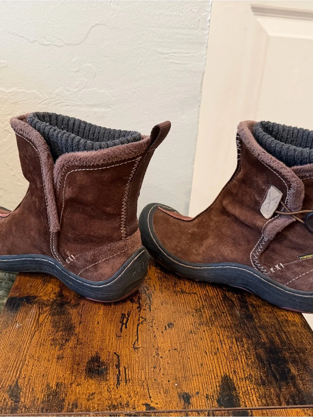 Women's Brown Suede Winter Pull-On Ankle Boots